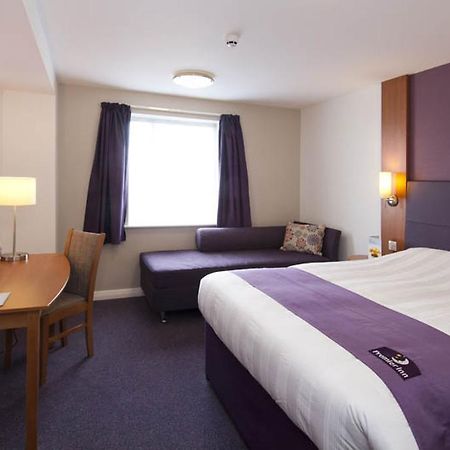 Premier Inn Bournemouth East Eksteriør bilde