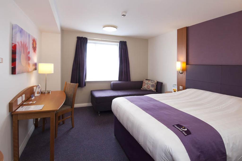Premier Inn Bournemouth East Eksteriør bilde
