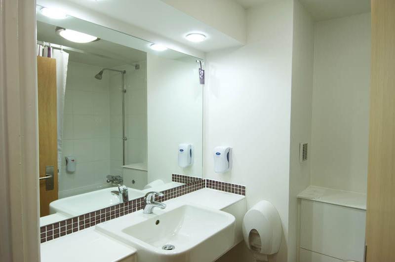 Premier Inn Bournemouth East Eksteriør bilde