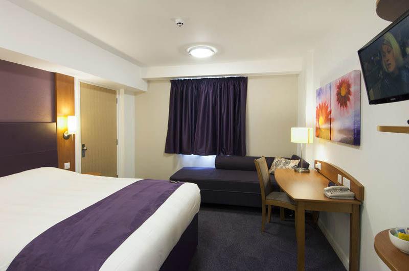 Premier Inn Bournemouth East Eksteriør bilde